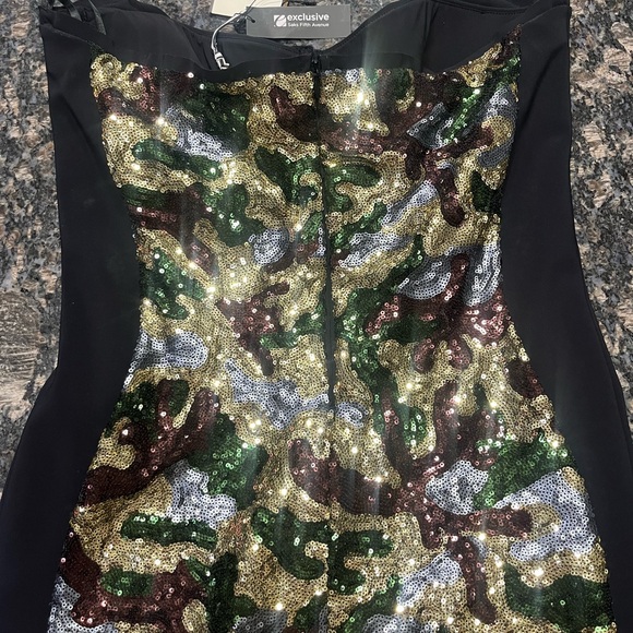 Final price drop Gorgeous camo gala gown size 14 - Picture 2 of 8